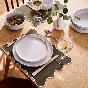 Set of 2 Scalloped Placemats